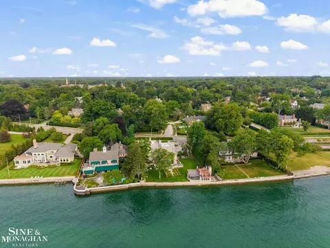 View/Area - 20 Lakecrest, Grosse Pointe Farms, MI 48236 photo 2 of 17