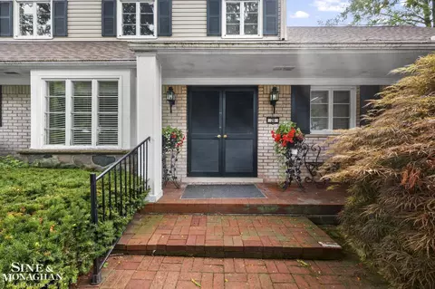 Exterior - 20 Lakecrest, Grosse Pointe Farms, MI 48236 photo 4 of 15