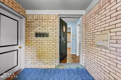 Entry Way - 20 Lakecrest, Grosse Pointe Farms, MI 48236 photo 3 of 3