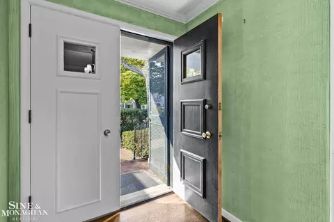 Entry Way - 20 Lakecrest, Grosse Pointe Farms, MI 48236 photo 1 of 3