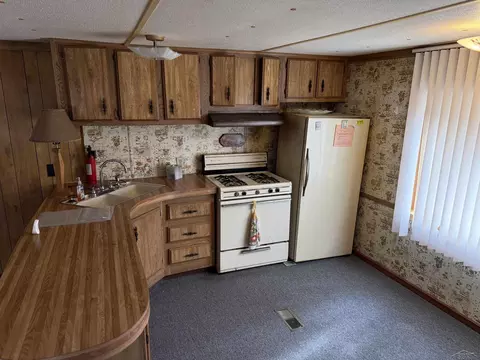Kitchen - 6568 Wickert, Hale, MI 48739 photo 1 of 1