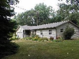 8098 Mohawk Trl, Temperance, MI 48182 photo 1