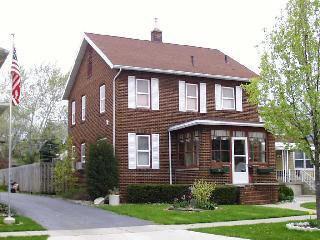 720 Smith, Monroe, MI 48161 photo 1