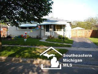 230 Theodore Dr, Monroe, MI 48162 photo 1