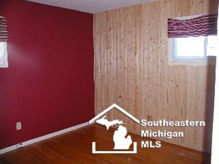 230 Theodore Dr, Monroe, MI 48162 photo 4