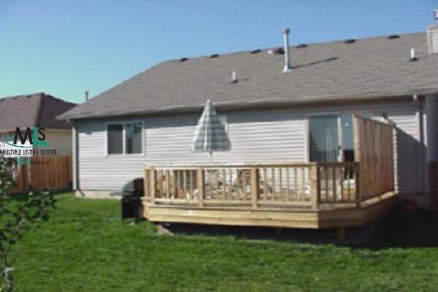 46640 Oak Pointe Dr, Macomb, MI 48042 photo 1