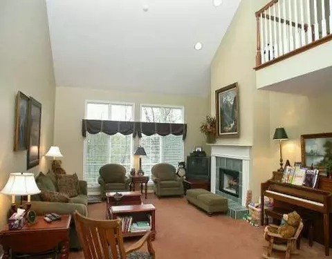 6260 Hellner, Ann Arbor, MI 48105 photo 2