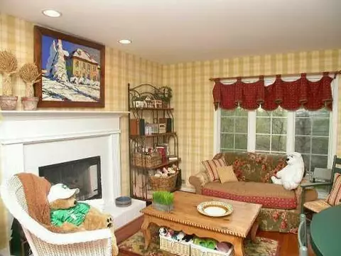 6260 Hellner, Ann Arbor, MI 48105 photo 5