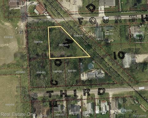4 Th St, Yale, MI 48097 photo 1