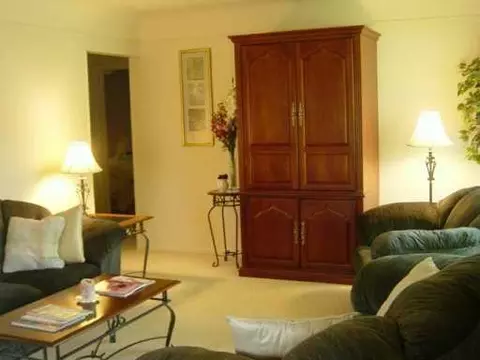 477 Everett, Milan, MI 48160 photo 4