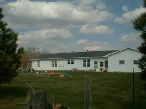10400 Coonhill, Munith, MI 49259 photo 2