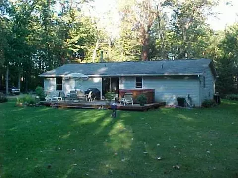 1635 Hacker, Howell, MI 48843 photo 5