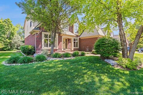 4840 Eagle Spgs, Clarkston, MI 48348 photo 1
