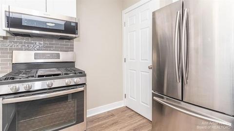 253 Sheffield, Saline, MI 48176 photo 5