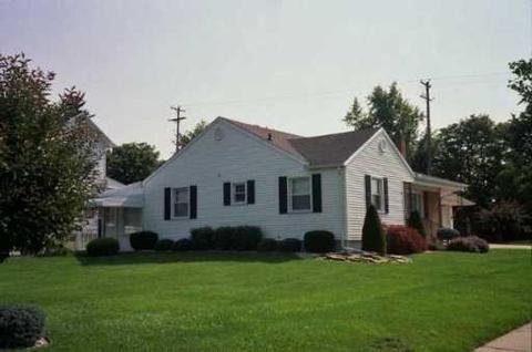 910 Hillcrest, Adrian, MI 49221 photo 3