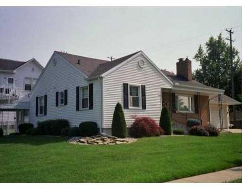 910 Hillcrest, Adrian, MI 49221 photo 1