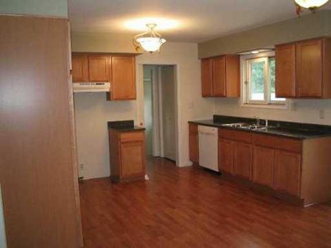 5479 Benton, Jackson, MI 49201 photo 4