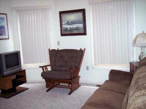 230 Orange, Jackson, MI 49202 photo 3