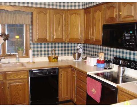 714 Sunset, Tecumseh, MI 49286 photo 3