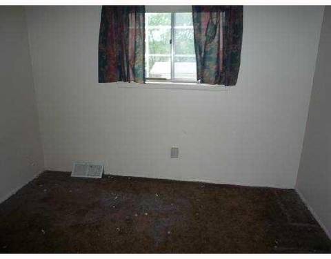 39646 Bart, Canton, MI 48187 photo 5