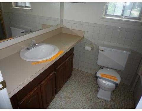 39646 Bart, Canton, MI 48187 photo 4