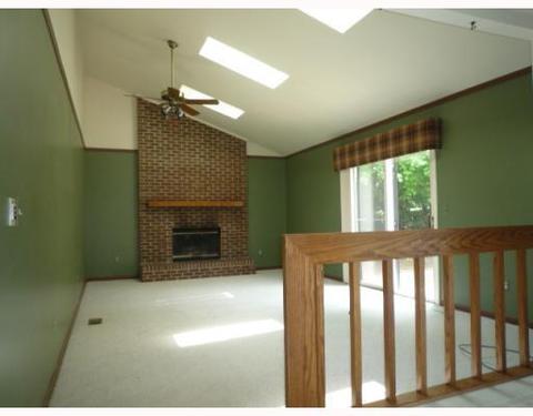 419 Saline Riv, Saline, MI 48176 photo 2
