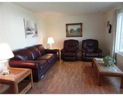 15522 Anthony, Romulus, MI 48174 photo 4