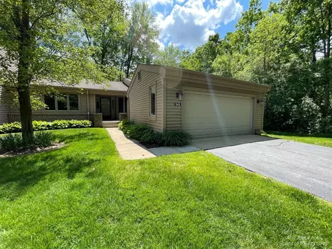 543 Woodgrove, Ann Arbor, MI 48103