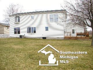 14487 Goutz, La Salle, MI 48145 photo 11