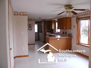 14487 Goutz, La Salle, MI 48145 photo 3
