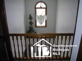 2210 Willow Bnd, Temperance, MI 48182 photo 14