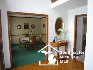 2210 Willow Bnd, Temperance, MI 48182 photo 4