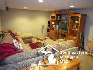 2210 Willow Bnd, Temperance, MI 48182 photo 17