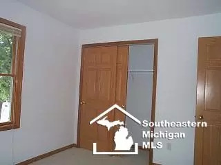 2268 Stirrup, Temperance, MI 48182 photo 9