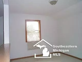 2268 Stirrup, Temperance, MI 48182 photo 8