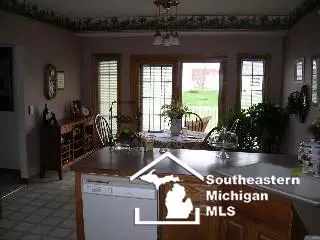 2803 E Country, Monroe, MI 48162 photo 13