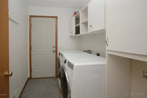 111 Elk, Marshall, MI 49068 photo 13