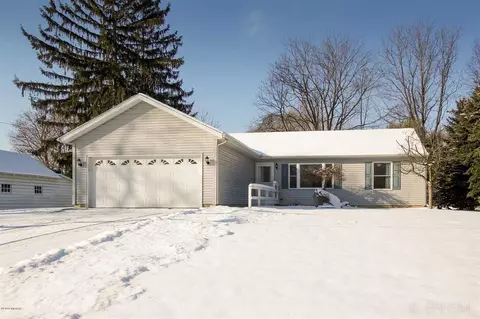 111 Elk, Marshall, MI 49068 photo 1