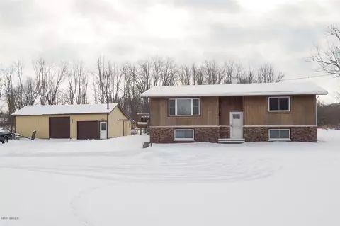 466 R Dr S, Fulton, MI 49052 photo 1