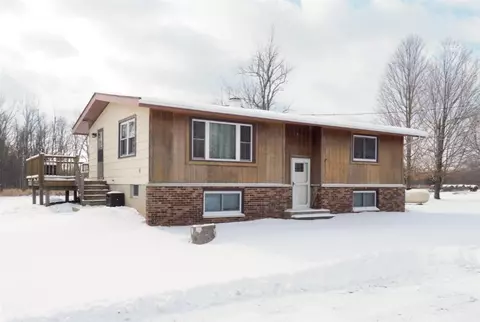 466 R Dr S, Fulton, MI 49052 photo 2