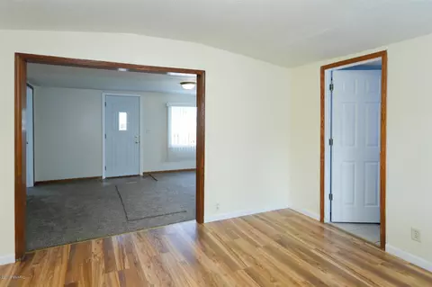 1040 S Constantine, Three Rivers, MI 49093 photo 7