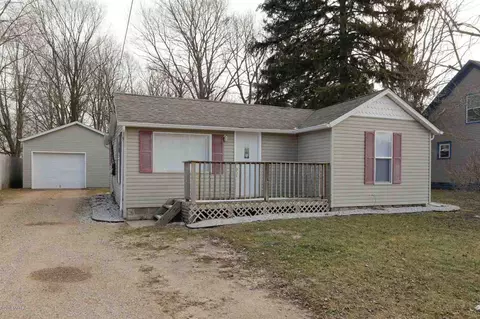 1040 S Constantine, Three Rivers, MI 49093 photo 1