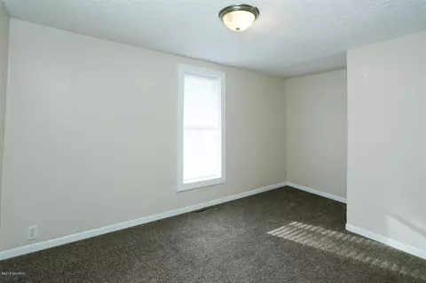 1040 S Constantine, Three Rivers, MI 49093 photo 8