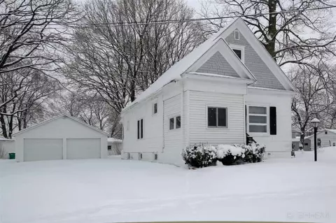 306 Sixth, Three Rivers, MI 49093 photo 2