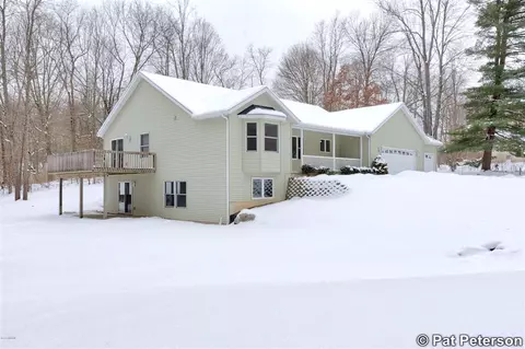951 Grindle, Lowell, MI 49331 photo 30