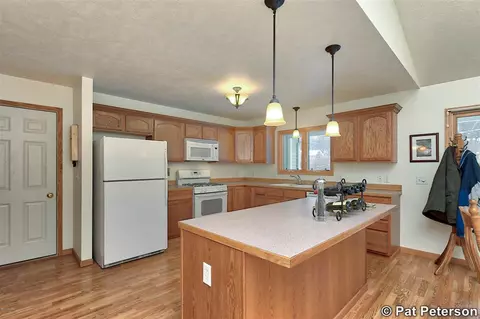 951 Grindle, Lowell, MI 49331 photo 6