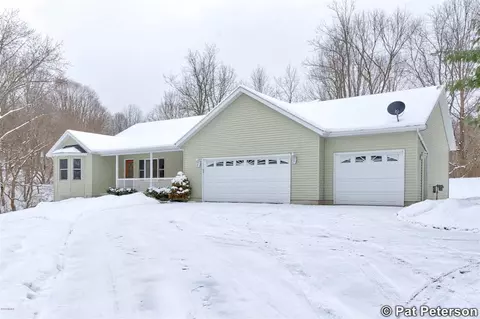951 Grindle, Lowell, MI 49331 photo 31