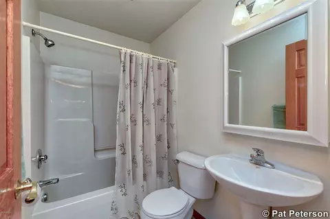951 Grindle, Lowell, MI 49331 photo 21