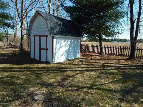 399 Third, Sunfield, MI 48890 photo 10