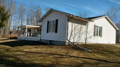 6443 20th Ave, Sears, MI 49679 photo 3